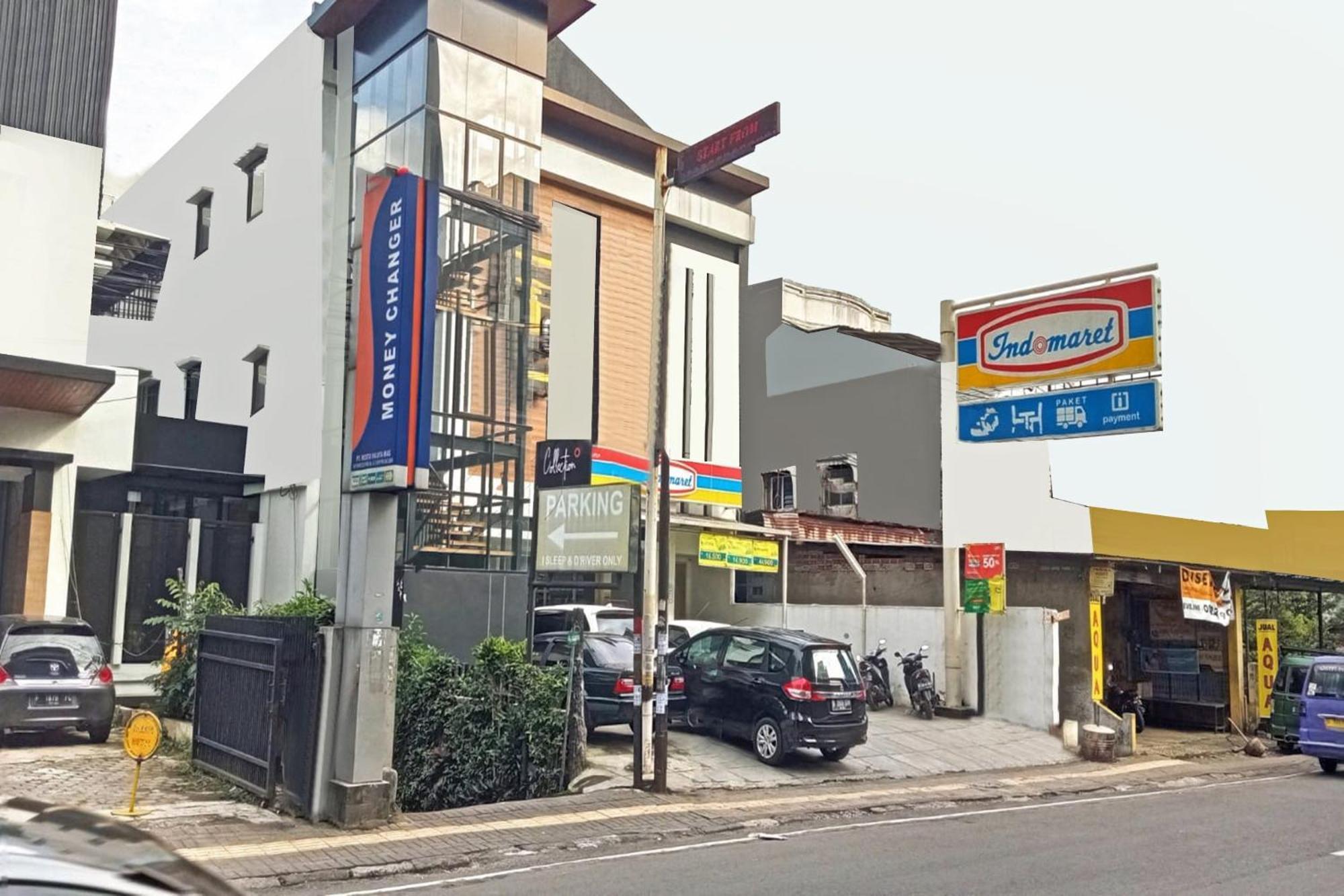 Collection O Cihampelas Near Ciwalk Formerly I Sleep Hotel باندونج المظهر الخارجي الصورة